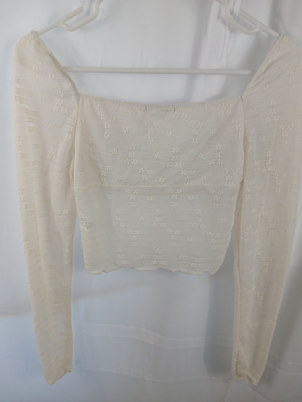 Cream Lace Long-Sleeve Crop Top - Women's Elegant Square Neck - Picture 3 of 8